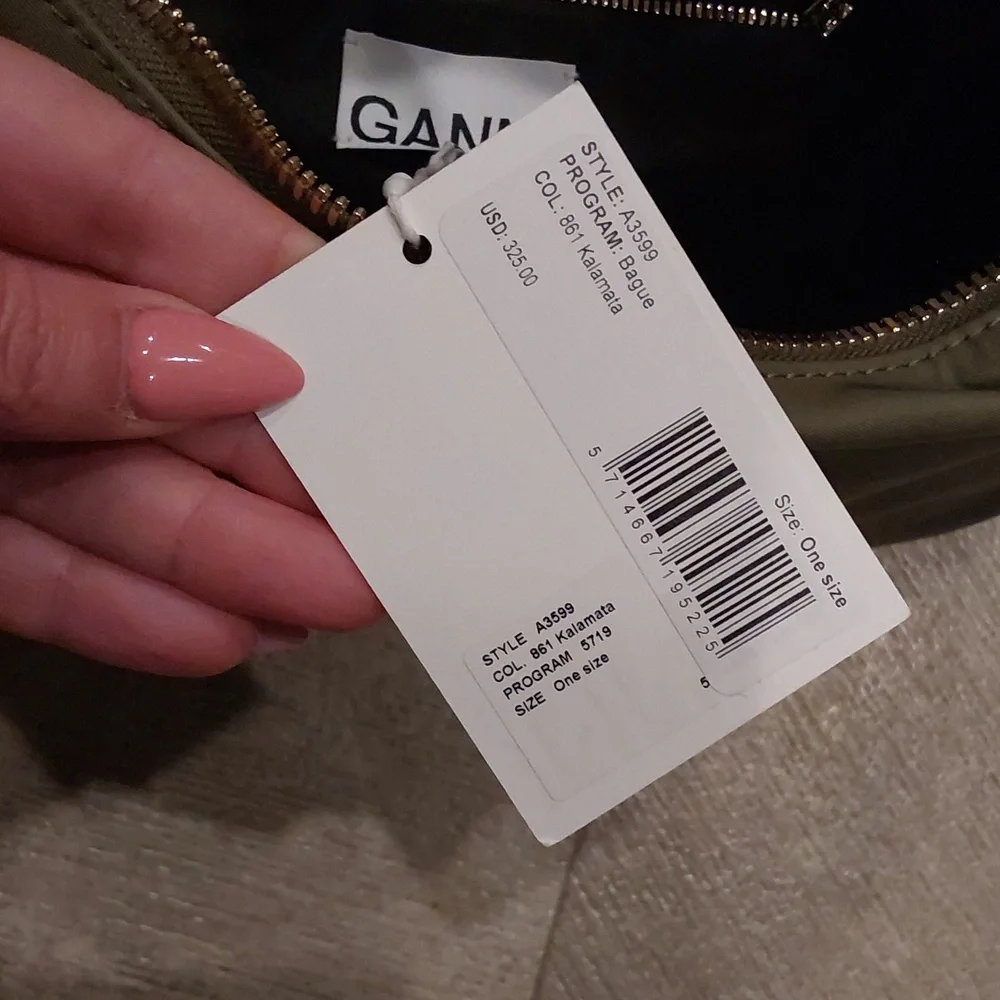 NWT GANNI Knot Hobo Bag in a kalamata green color contrasting pink Knot handle - Picture 12 of 13